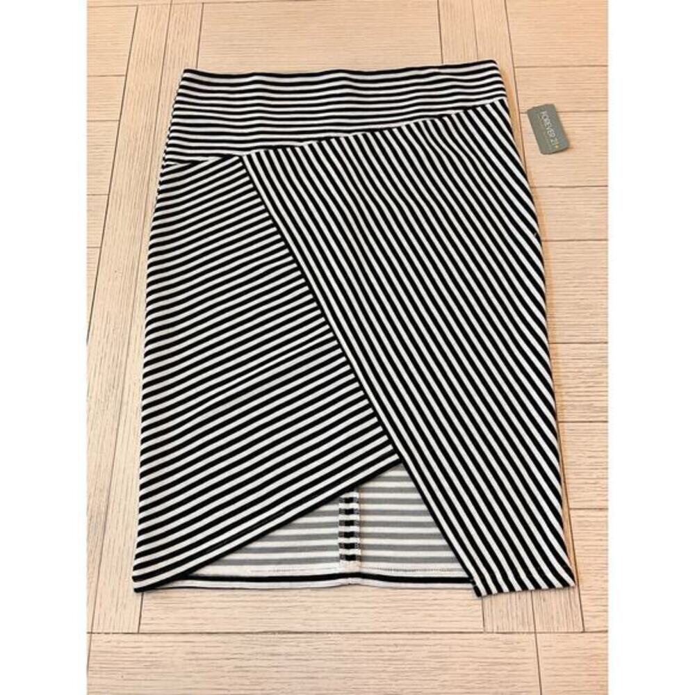 NWT Forever 21+ blk & white stripe knee length pencil skirt. Sz 1X
